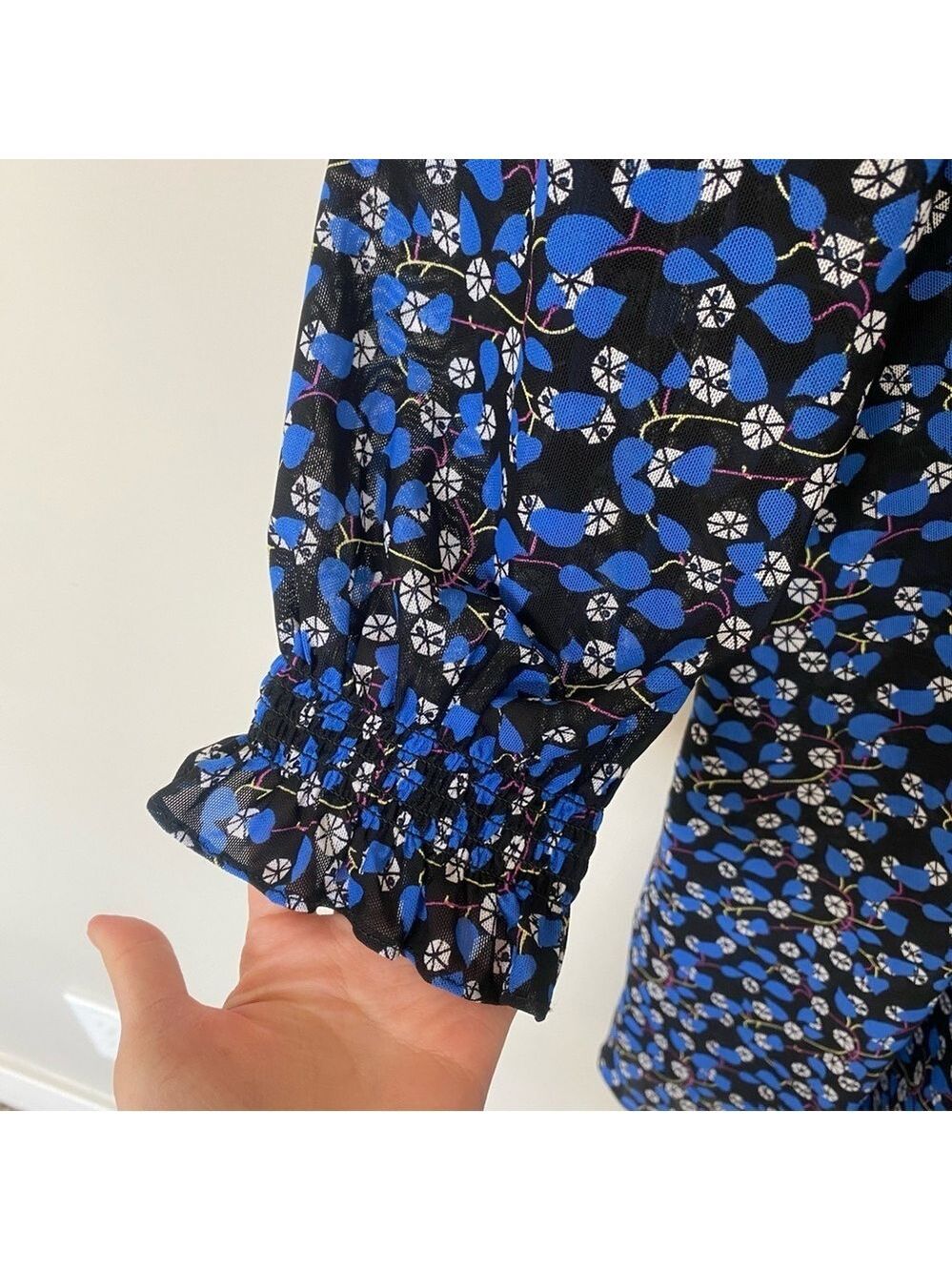 CAbi The Ten Dress Womens Large V-Neck Blue Floral Long Sleeve Lined #5772 - Picture 5 of 10